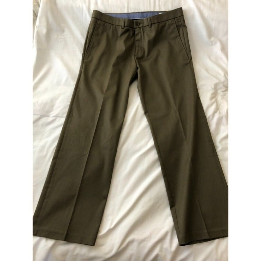 Haggar Straight Fit Premium No Iron Khaki, Like New, 34x30